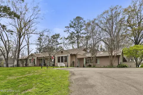 3851 Eastover Dr, Jackson, MS 39211 photo 5