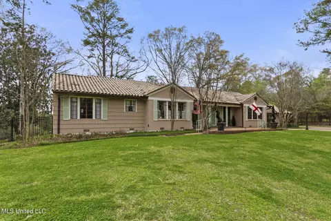 3851 Eastover Dr, Jackson, MS 39211 photo 8