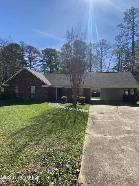 184 Bellegrove Cir, Brandon, MS 39047