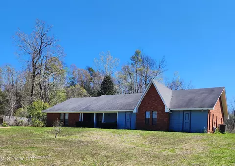 1728 Moonmist Dr, Yazoo City, MS 39194