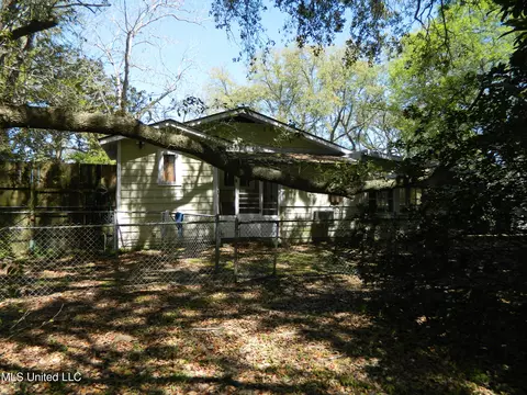 Exterior - 20005 Pineville Rd, Long Beach, MS 39560 photo 9 of 17