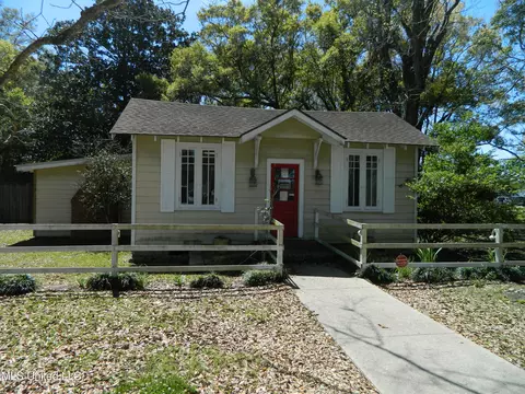 20005 Pineville Rd, Long Beach, MS 39560
