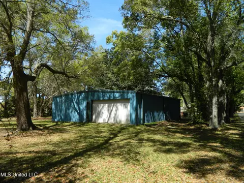 Exterior - 20005 Pineville Rd, Long Beach, MS 39560 photo 14 of 17