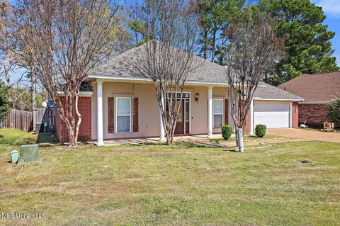 Exterior - 259 Cherry Bark Dr, Brandon, MS 39047 photo 1 of 8