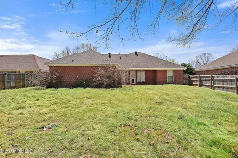 Exterior - 259 Cherry Bark Dr, Brandon, MS 39047 photo 6 of 8
