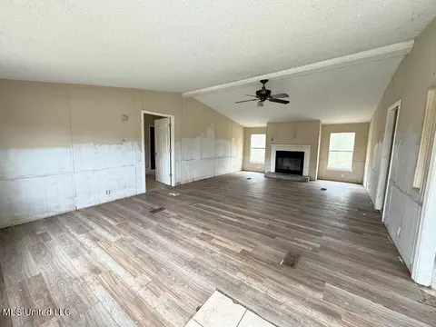 19438 Pete Hickman Rd, Saucier, MS 39574 photo 2