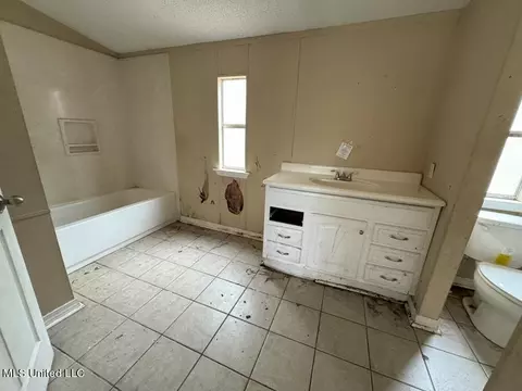 19438 Pete Hickman Rd, Saucier, MS 39574 photo 8