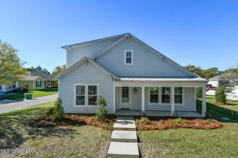 401 John Baptiste St, Bay Saint Louis, MS 39520