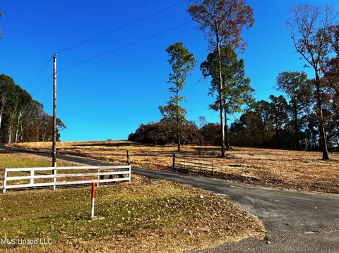 4401 Jason Patrick Rd, Senatobia, MS 38668