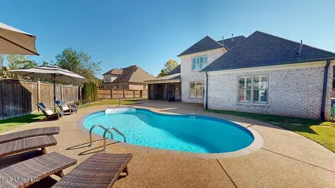 Exterior - 4801 E Delbridge Ct, Olive Branch, MS 38654 photo 7 of 8