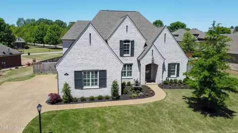 4801 E Delbridge Ct, Olive Branch, MS 38654