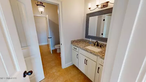 Entry Way - 4801 E Delbridge Ct, Olive Branch, MS 38654 photo 5 of 5