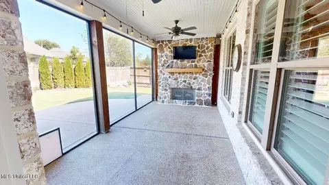 Exterior - 4801 E Delbridge Ct, Olive Branch, MS 38654 photo 5 of 8