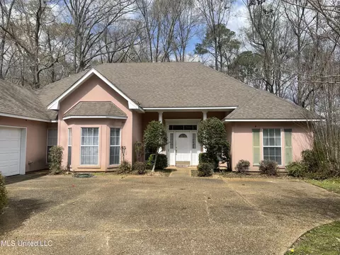 Exterior - 400 Devonport Cir, Raymond, MS 39154 photo 2 of 3