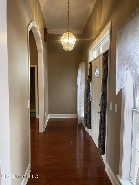 Entry Way - 400 Devonport Cir, Raymond, MS 39154 photo 1 of 4