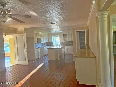 Kitchen - 861 Mccluer Rd, Jackson, MS 39212 photo 1 of 3