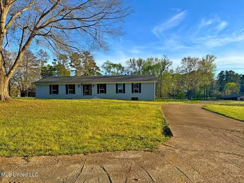 Exterior - 861 Mccluer Rd, Jackson, MS 39212 photo 11 of 11