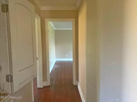 Entry Way - 861 Mccluer Rd, Jackson, MS 39212 photo 2 of 2