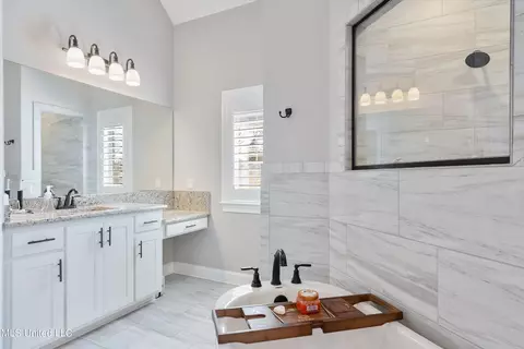 Bath - 8591 Williamson Dr, Olive Branch, MS 38654 photo 1 of 5