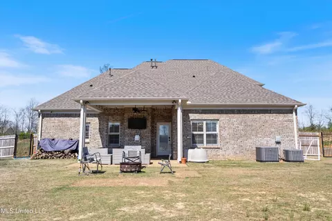 Other - 8591 Williamson Dr, Olive Branch, MS 38654 photo 8 of 9