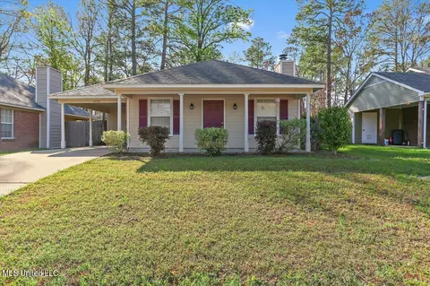 1220 Barnett Bend Cir, Brandon, MS 39047