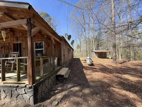 Exterior - 11772 Highway 35 North Cabin A Hwy, Forest, MS 39074 photo 6 of 9