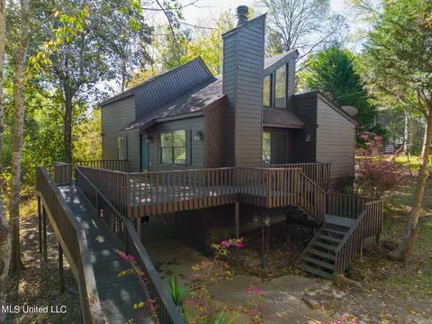 6640 Alii Pl, Diamondhead, MS 39525