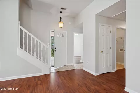 Entry Way - 1310 N Big Ben, Hernando, MS 38632 photo 1 of 4