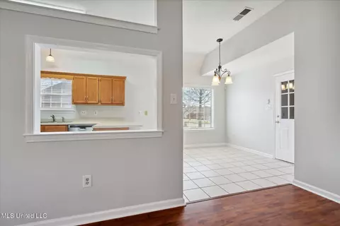 Entry Way - 1310 N Big Ben, Hernando, MS 38632 photo 3 of 4