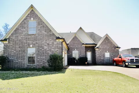 1899 Krista Lynn Ln, Southaven, MS 38672