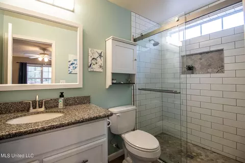 Bath - 9510 Kolo Ct, Diamondhead, MS 39525 photo 1 of 2
