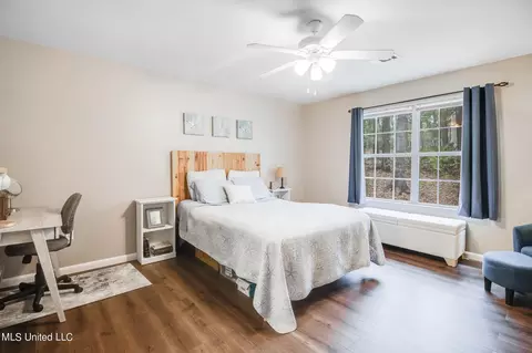 Bedroom - 9510 Kolo Ct, Diamondhead, MS 39525 photo 2 of 4