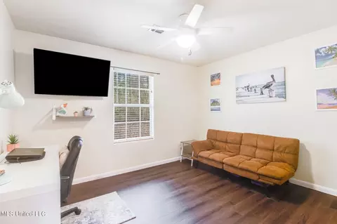 Bedroom - 9510 Kolo Ct, Diamondhead, MS 39525 photo 3 of 4