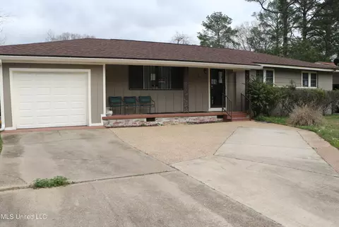 156 Springfield Cir, Jackson, MS 39209