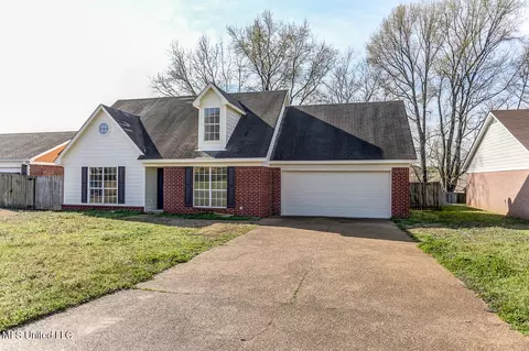 4383 Shadow Glen Dr, Horn Lake, MS 38637