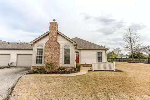 8823 Parkview Oaks Cir, Olive Branch, MS 38654