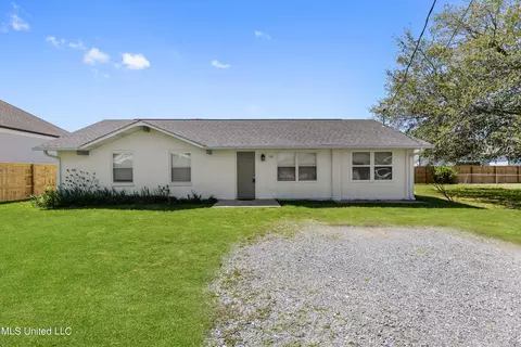 510 Genin St, Bay Saint Louis, MS 39520