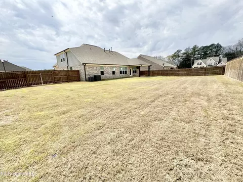 Exterior - 240 Natchez Lp, Hernando, MS 38632 photo 6 of 6