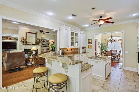Kitchen - 114 Rowan Oak Pl, Terry, MS 39170 photo 2 of 4