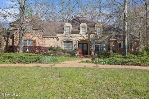 114 Rowan Oak Pl, Terry, MS 39170