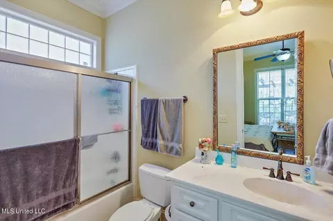 Bath - 114 Rowan Oak Pl, Terry, MS 39170 photo 3 of 8