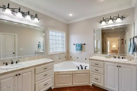 114 Hackberry Dr, Madison, MS 39110 photo 28