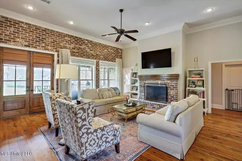 114 Hackberry Dr, Madison, MS 39110 photo 8