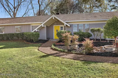 Exterior - 315 Stonegate Dr, Clinton, MS 39056 photo 1 of 13