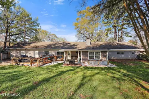 Exterior - 315 Stonegate Dr, Clinton, MS 39056 photo 4 of 13
