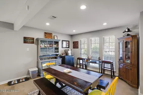 Dining - 315 Stonegate Dr, Clinton, MS 39056 photo 1 of 2