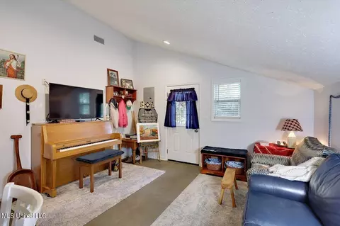 Other - 315 Stonegate Dr, Clinton, MS 39056 photo 6 of 10