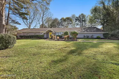 315 Stonegate Dr, Clinton, MS 39056