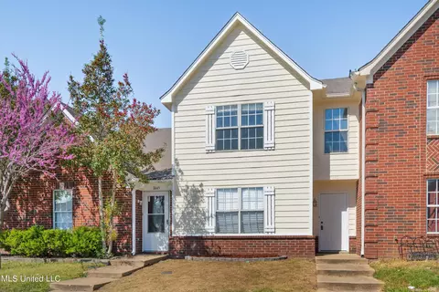 7449 Perrin Ln, Horn Lake, MS 38637