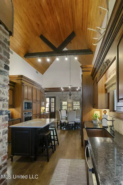 Kitchen - 205 Covenant Xing, Flowood, MS 39232 photo 1 of 5